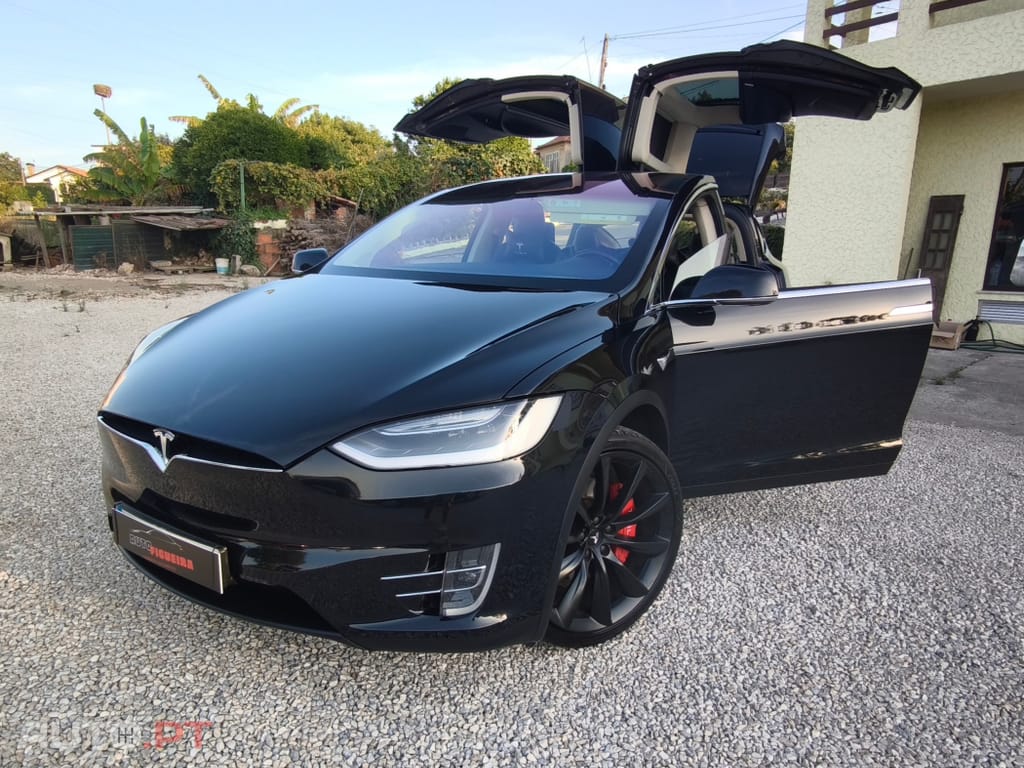 Tesla Model X 100D