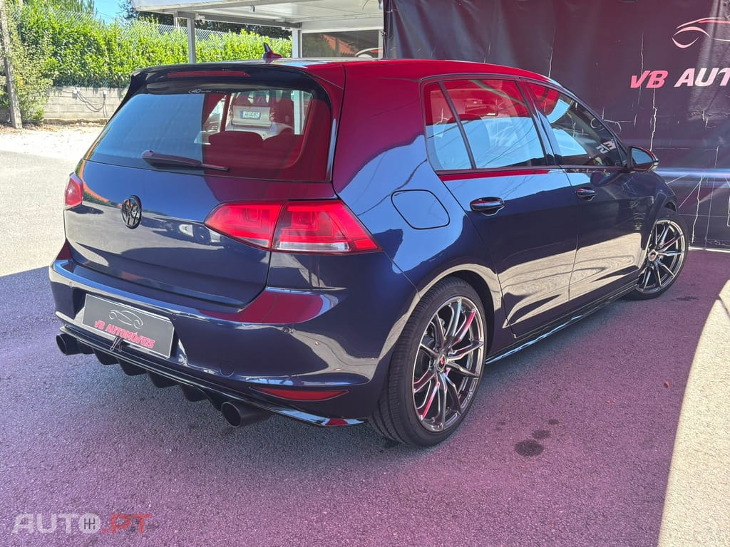 Volkswagen Golf 1.6 TDi BlueMotion Confortline