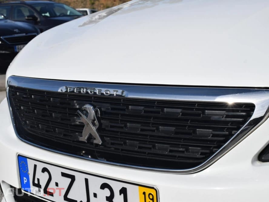 Peugeot 308 1.5 BlueHDi Business Line