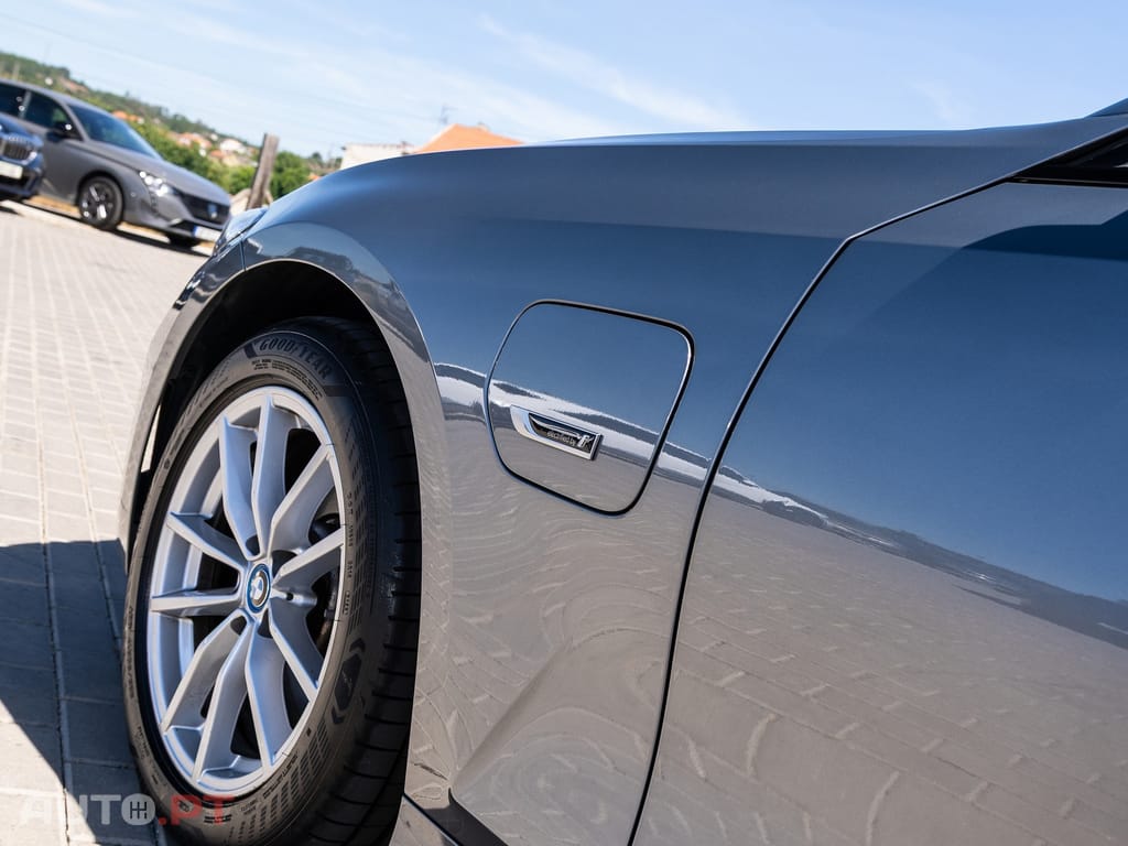 BMW 320 e Auto