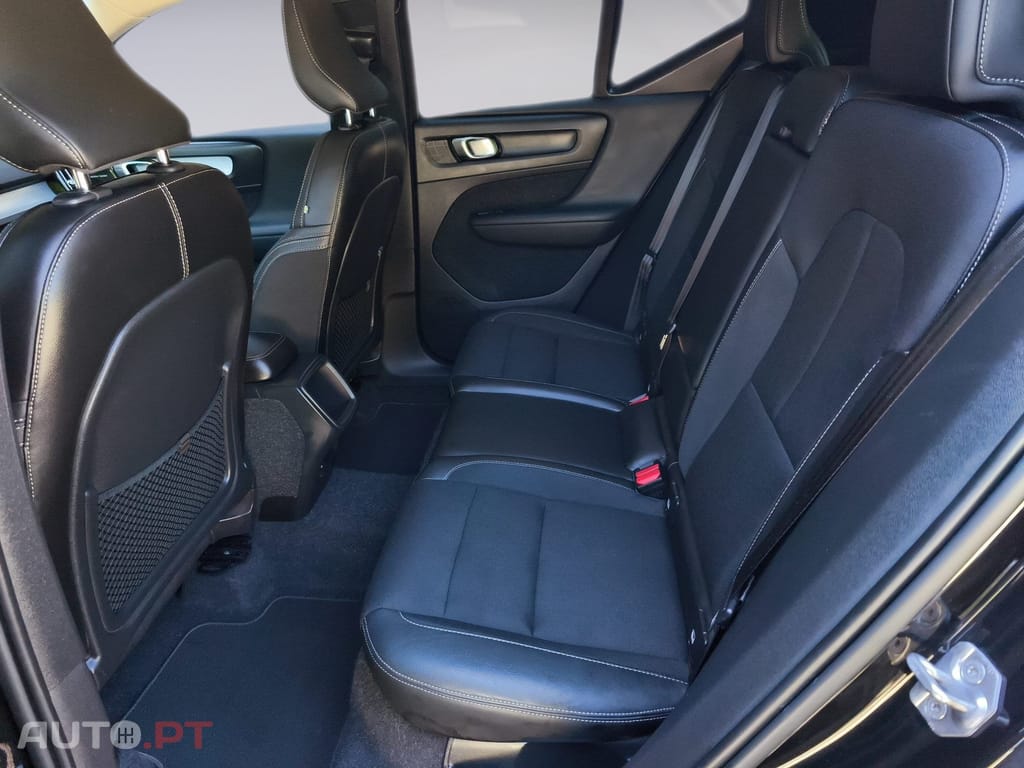 Volvo XC40 2.0 D3 Momentum Plus