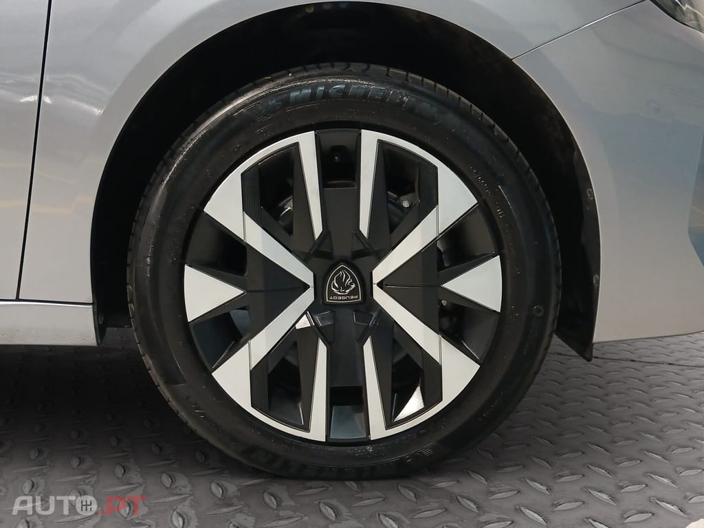 Peugeot E-208 50 kWh Active