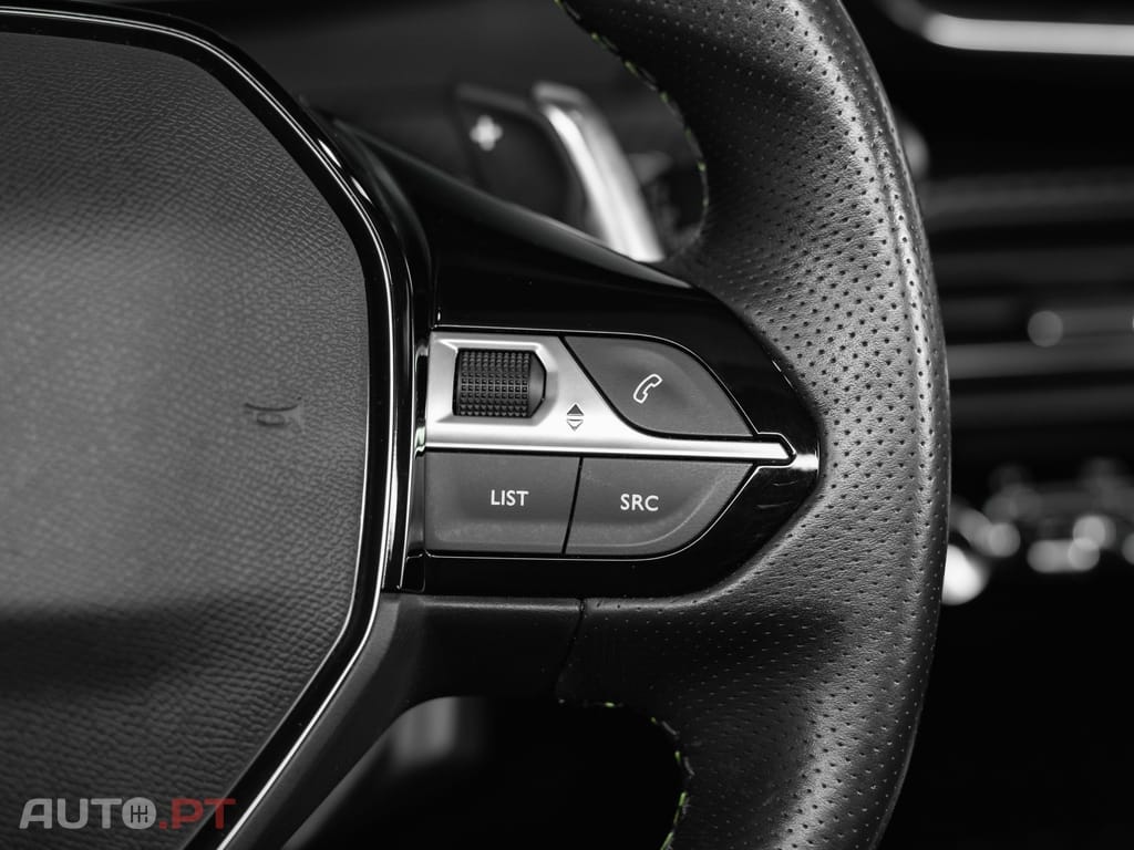 Peugeot 208 1.2 PureTech GT EAT8