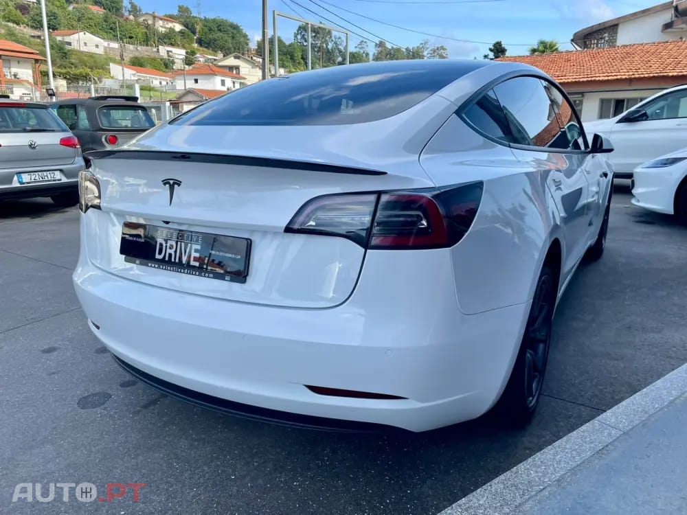 Tesla Model 3 Standard Range Plus RWD