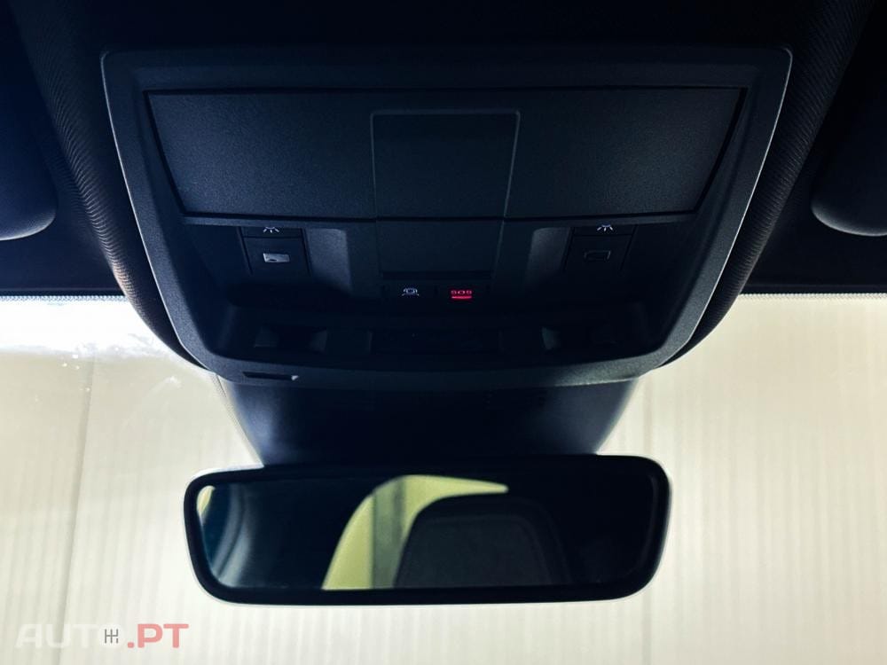 Peugeot 3008 1.2 Hybrid Allure e-DCS6