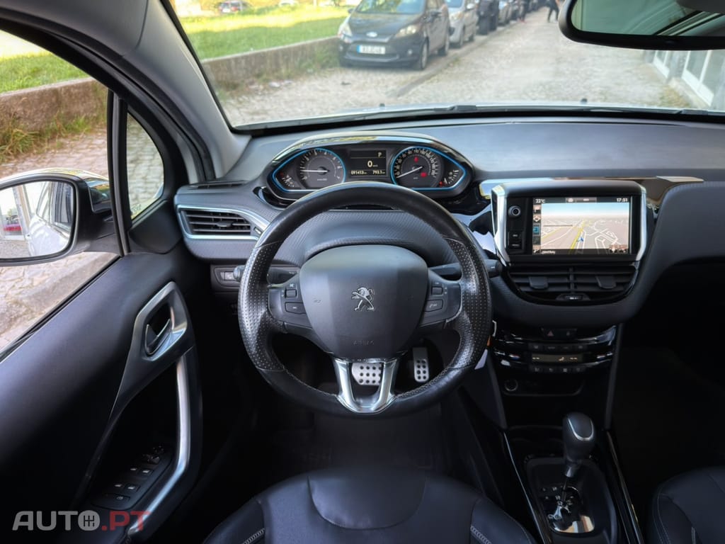 Peugeot 2008 1.2 PureTech Crossway EAT6