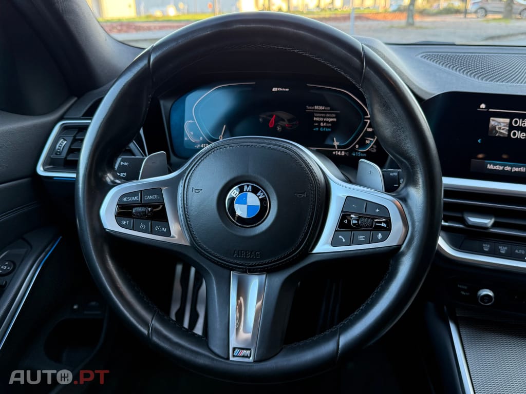 BMW 330 e Touring Pack M Auto