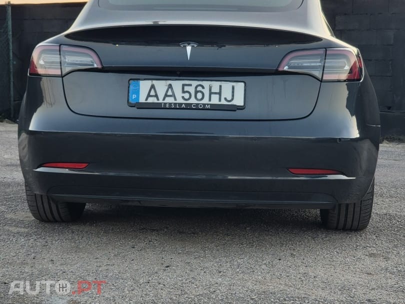 Tesla Model 3 Long-Range RWD