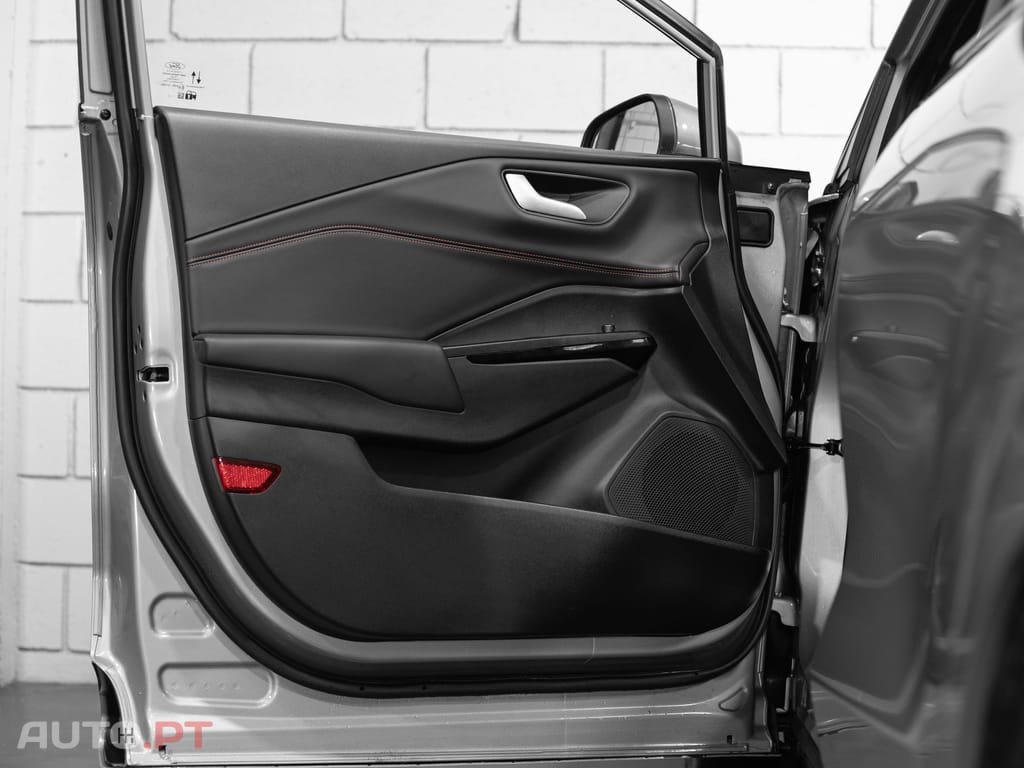 Ford Puma 1.0 EcoBoost MHEV ST-Line