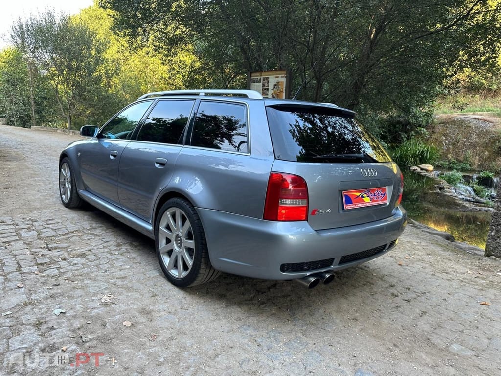 Audi RS4 2.7 V6 quattro