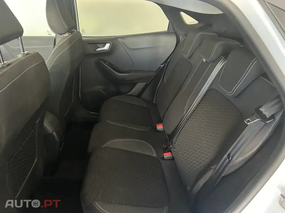 Ford Puma 1.0 EcoBoost MHEV Titanium Design