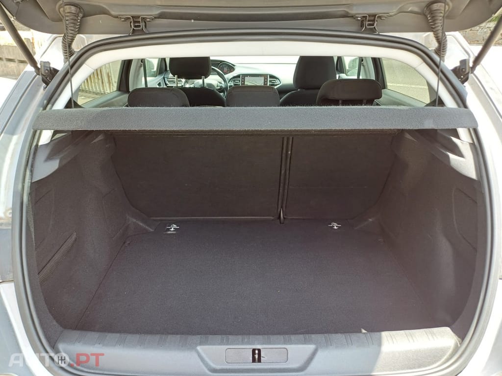 Peugeot 308 1.5 BlueHDi Style