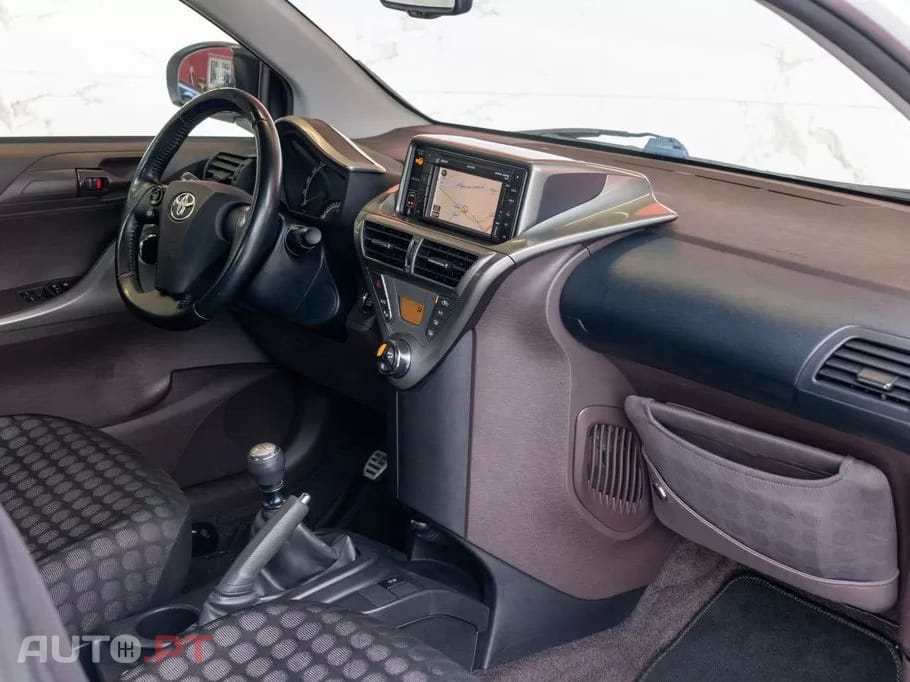 Toyota iQ 1.0 VVT-i 2 NAVI+Bluetooth