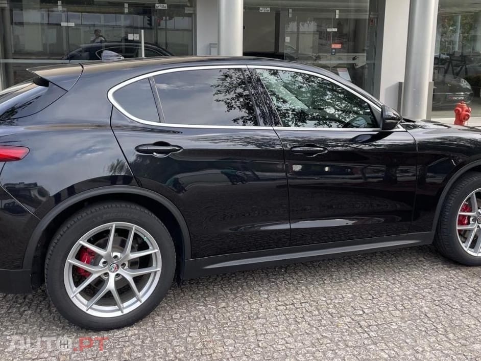 Alfa Romeo Stelvio 2.0 Turbo 16V AT8-Q4 First Edition