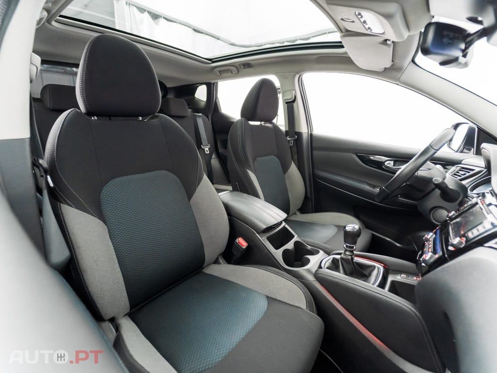 Nissan Qashqai 1.5 dCi N-Connecta