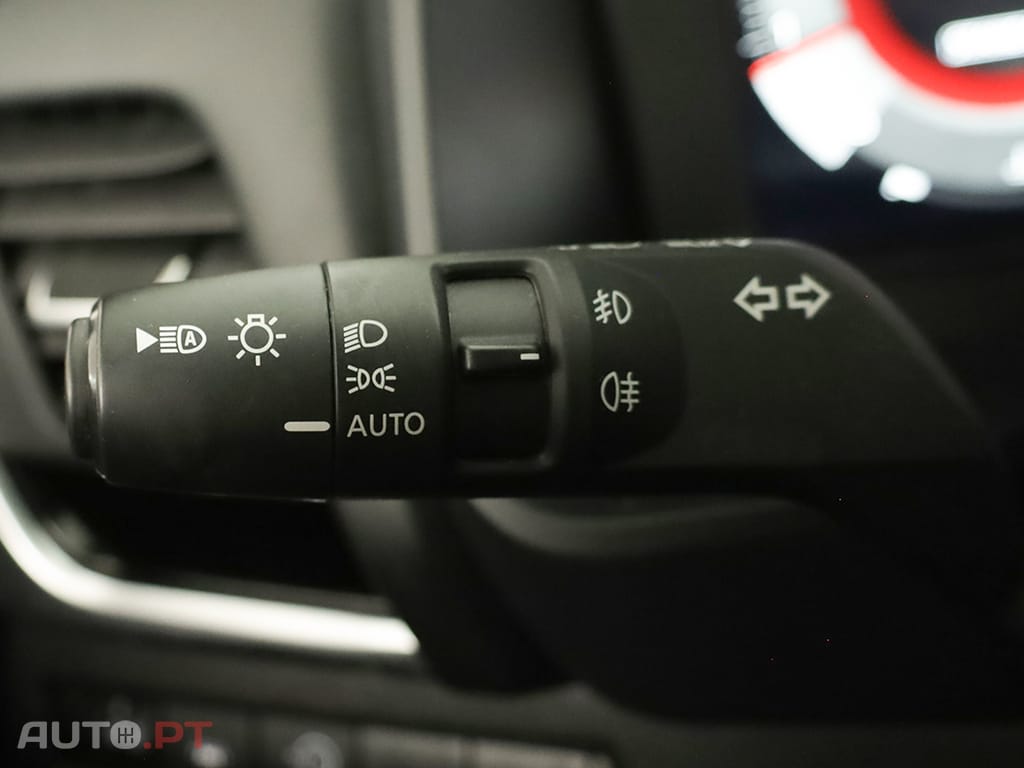 Nissan Qashqai Qashqai 1.3 DIG-T N-Connecta LED Xtronic