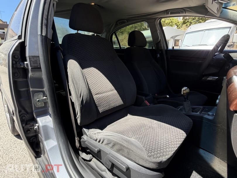 Opel Vectra 2.2 DTi Elegance