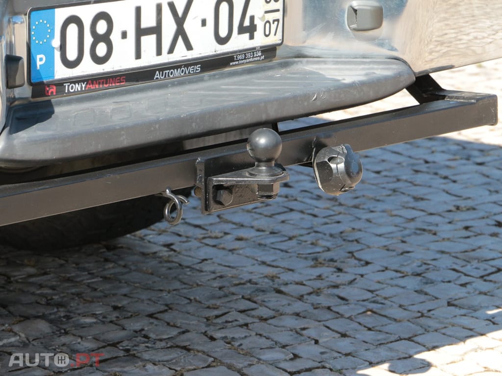 Nissan Navara 2.5 dCi CD LE