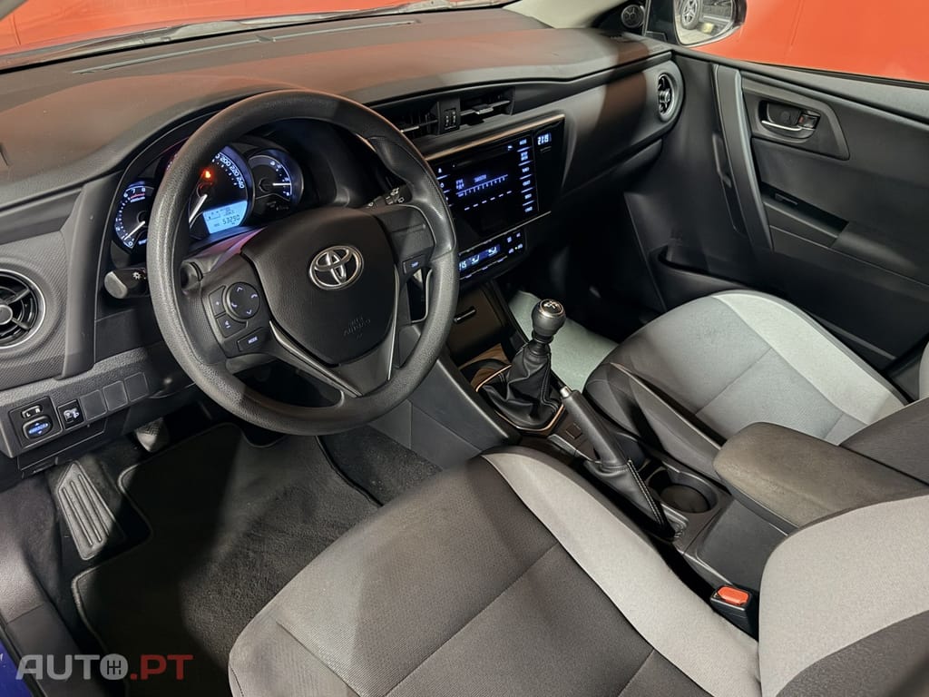 Toyota Auris 1.33 VVT-i ACtive+AC