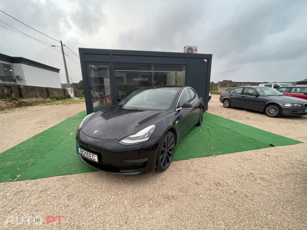 Tesla Model 3 Performance