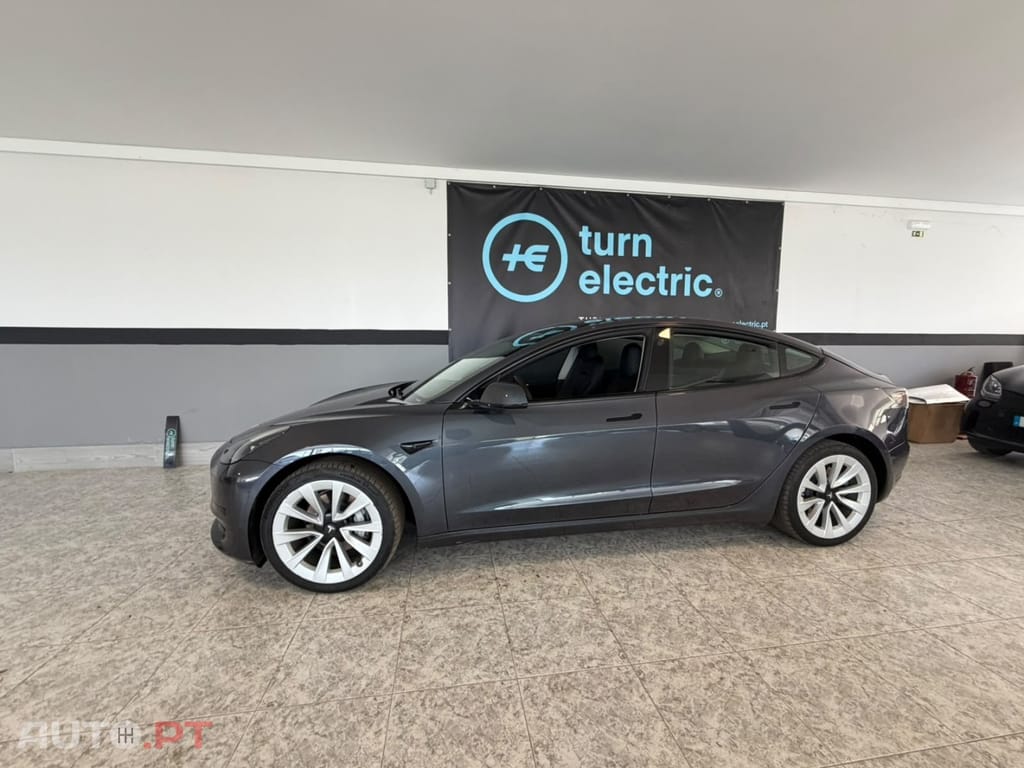 Tesla Model 3 Standard Range Plus RWD