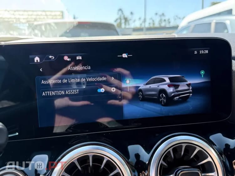 Mercedes-Benz GLA 180 d AMG Line