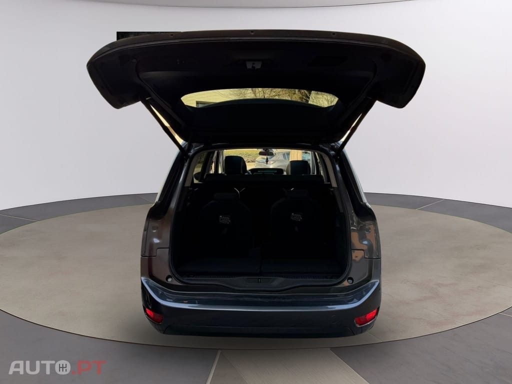 Citroen C4 SpaceTourer  1.2 Shinne EAT6