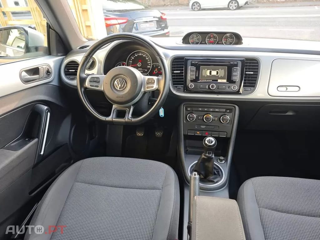 Volkswagen Beetle 1.6 TDi Design