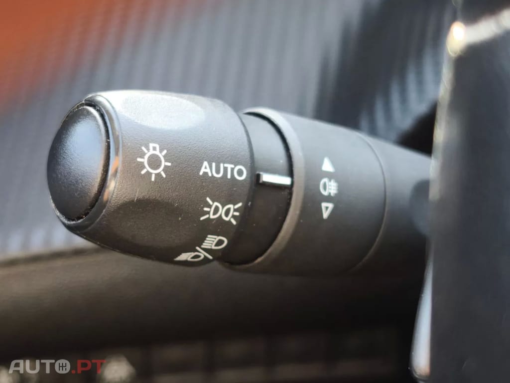 Peugeot 2008 PureTech 130 EAT8 Allure