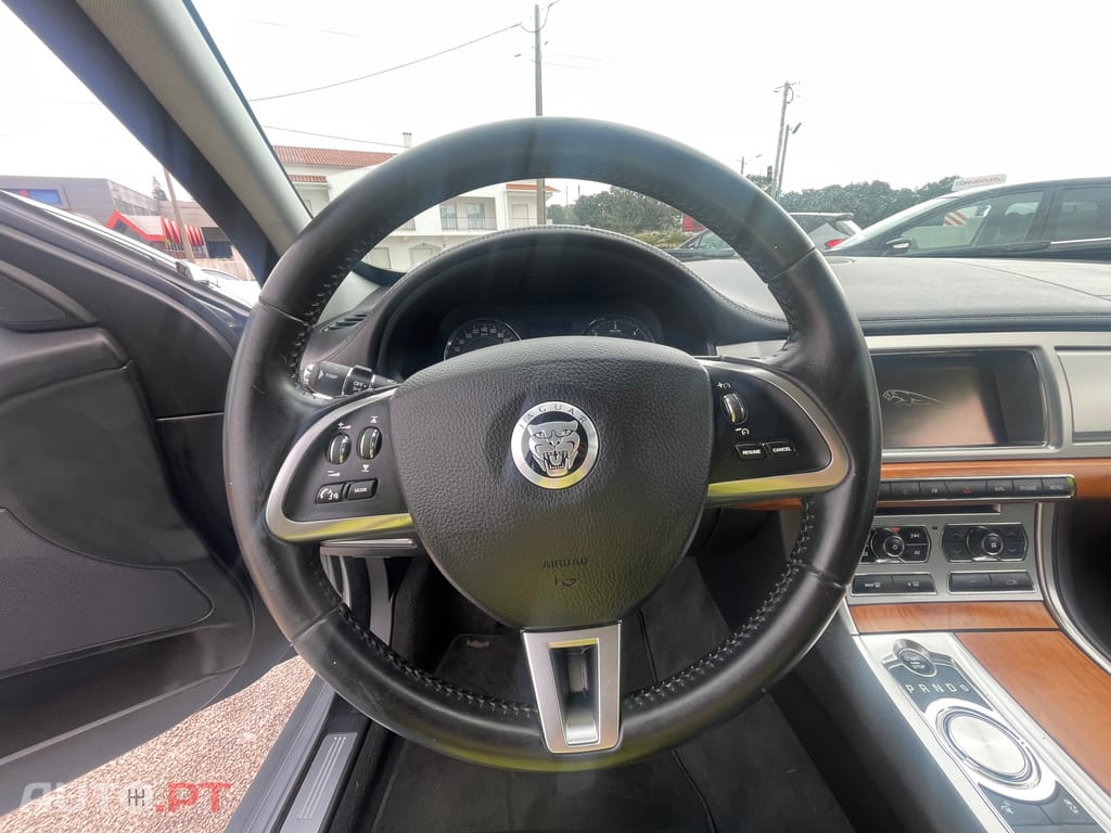 Jaguar XF 2.2 F