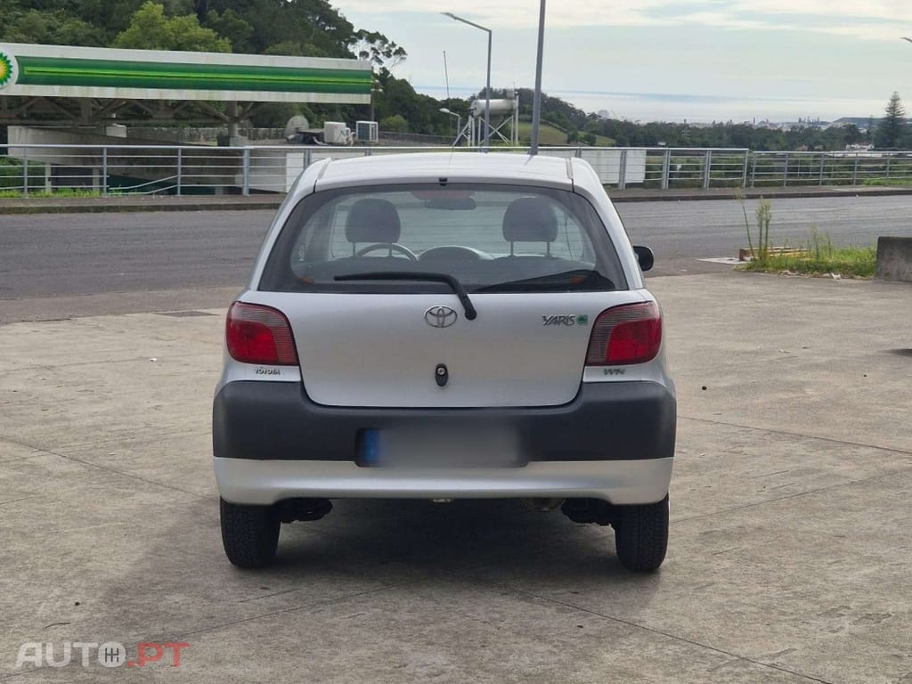 Toyota Yaris 1.0 Base C/Radio