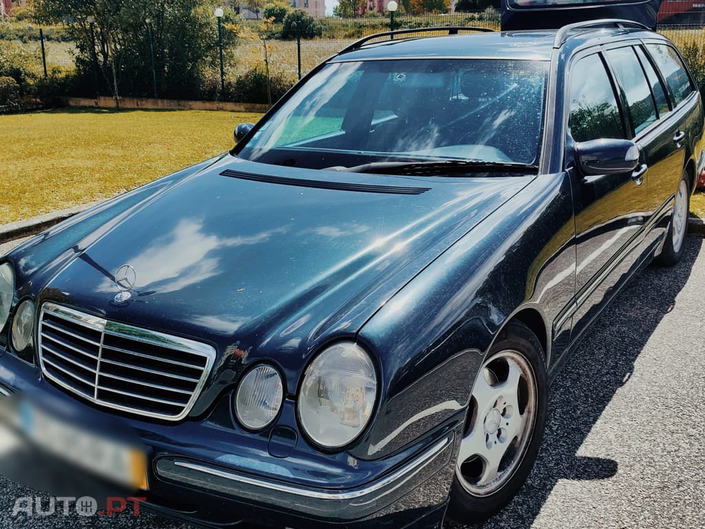 Mercedes-Benz 320 Avantagard