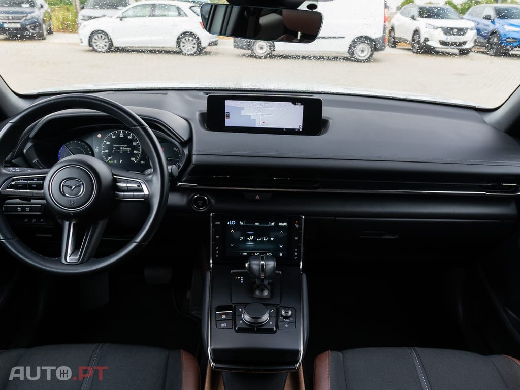 Mazda MX-30 e-SKYACTIV Advantage+Modern Confidence