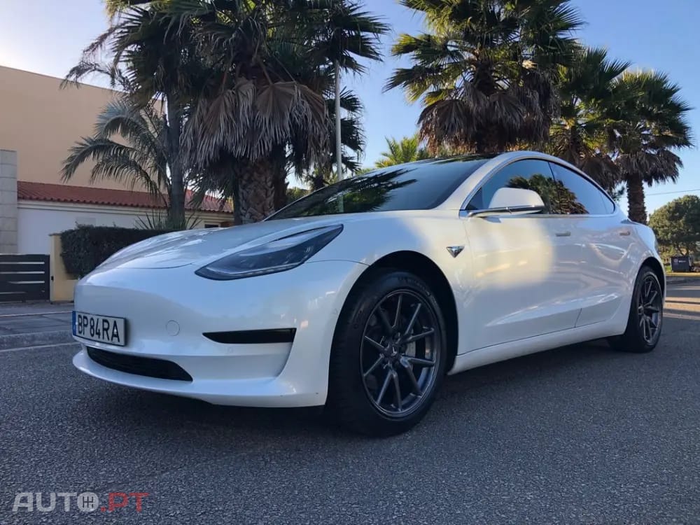 Tesla Model 3 Standard Range Plus RWD