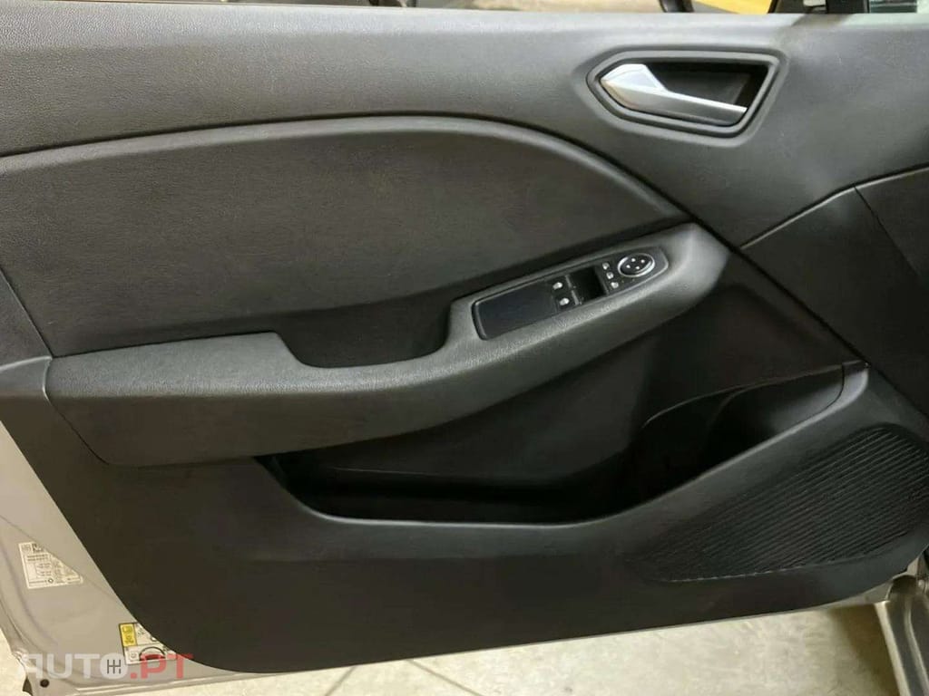 Renault Clio 1.6 E-Tech Intens