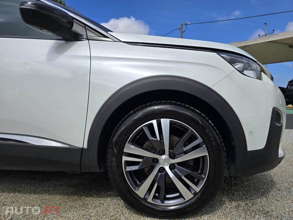 Peugeot 3008 1.2 PureTech Allure EAT8