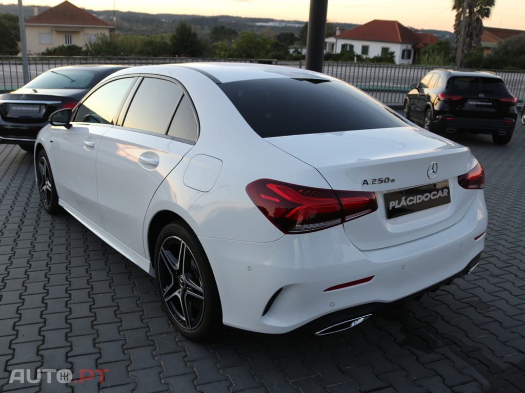Mercedes-Benz A 250 e AMG Line