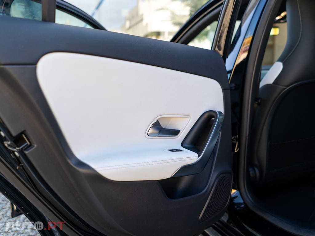 Mercedes-Benz A 160 AMG Line