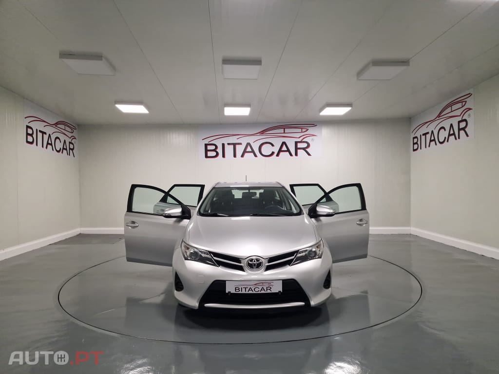 Toyota Auris Touring Sports 1.4 D-4D Active+AC