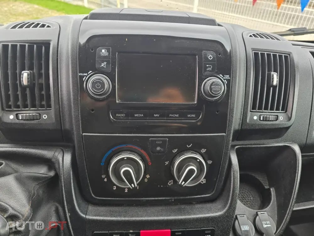 Citroen Jumpy 2.0 BlueHDi M Confort Semi-Vidrado