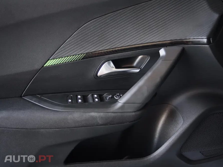 Peugeot 2008 1.2 PureTech Active
