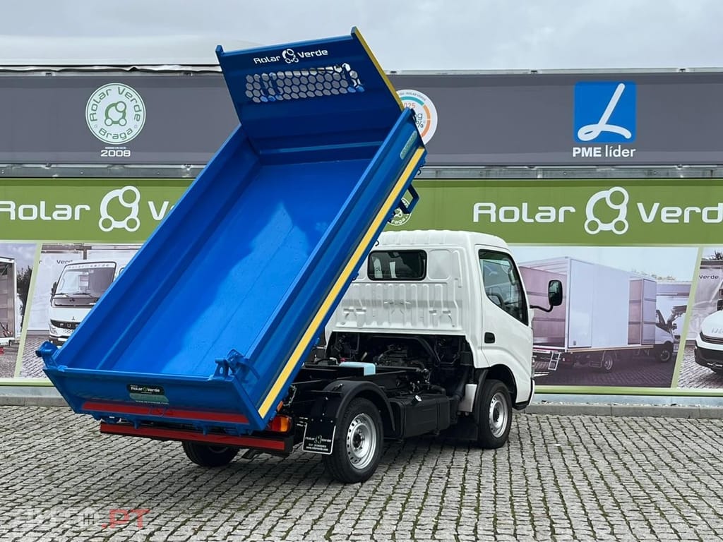 Toyota Dyna 3.0 - 144 CV  BASCULA TRILATERAL