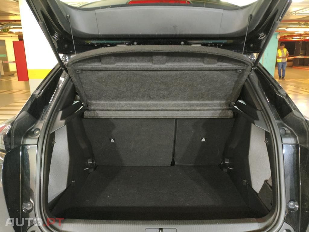 Peugeot 2008 1.2 PureTech Active Pack
