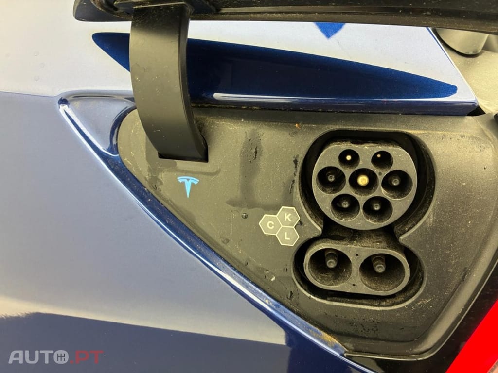 Tesla Model Y Long Range Dual Motor AWD