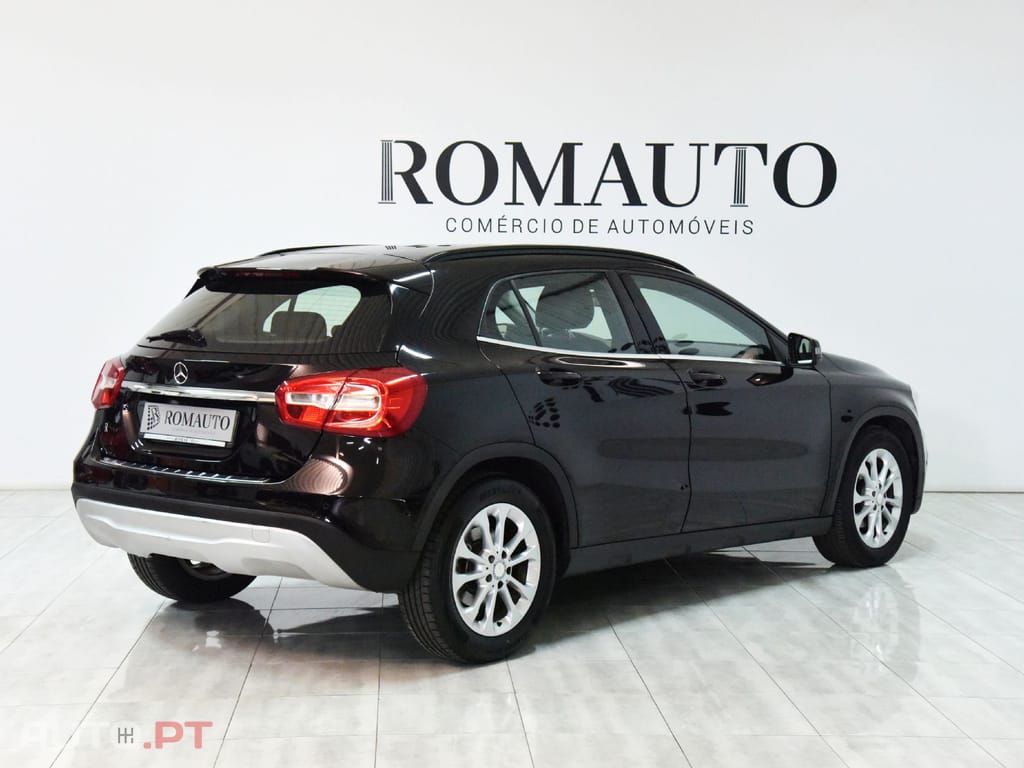 Mercedes-Benz GLA 180 D 7G-DCT URBAN