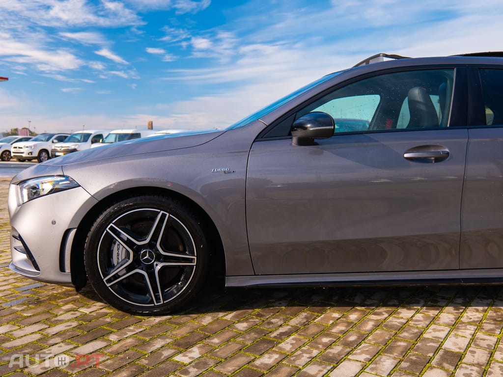 Mercedes-Benz A 35 AMG 4Matic Speedshift DCT 7G