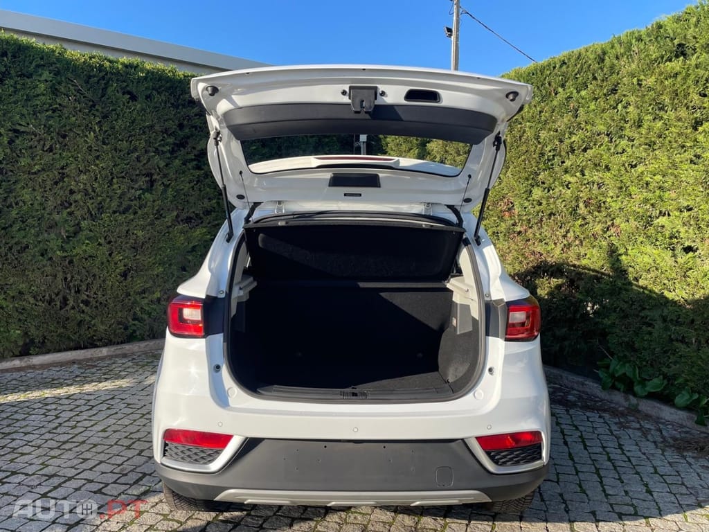 MG ZS EV 44.5 kWh Luxury