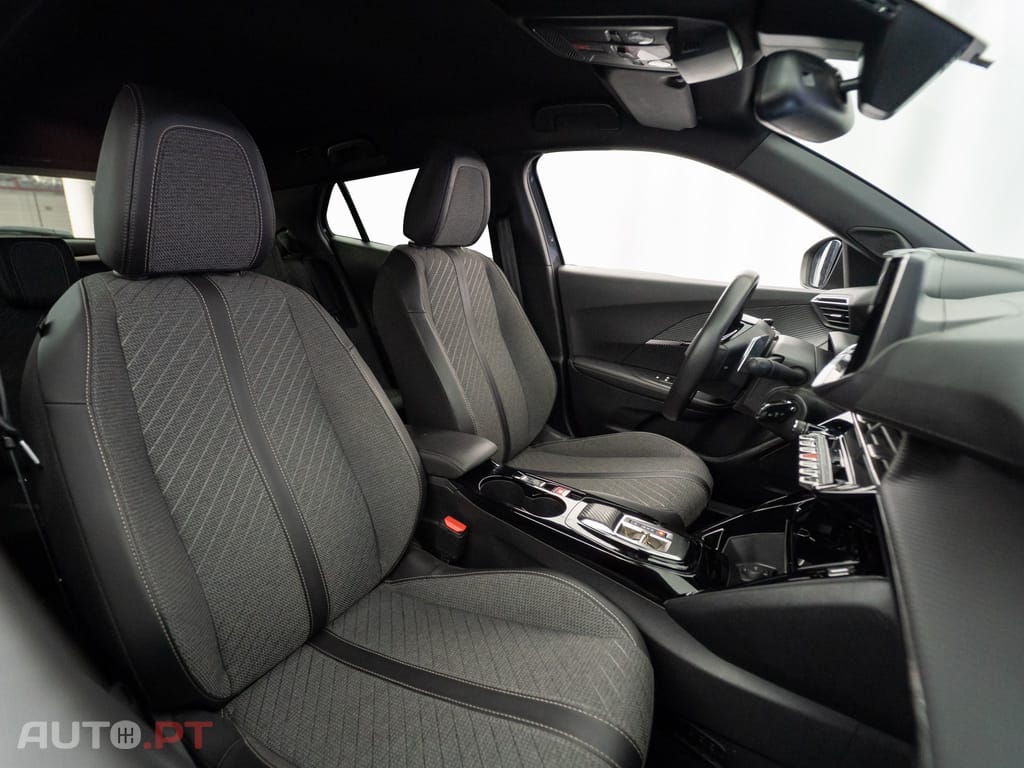 Peugeot 2008 1.2 Hybrid Allure e-DCS6