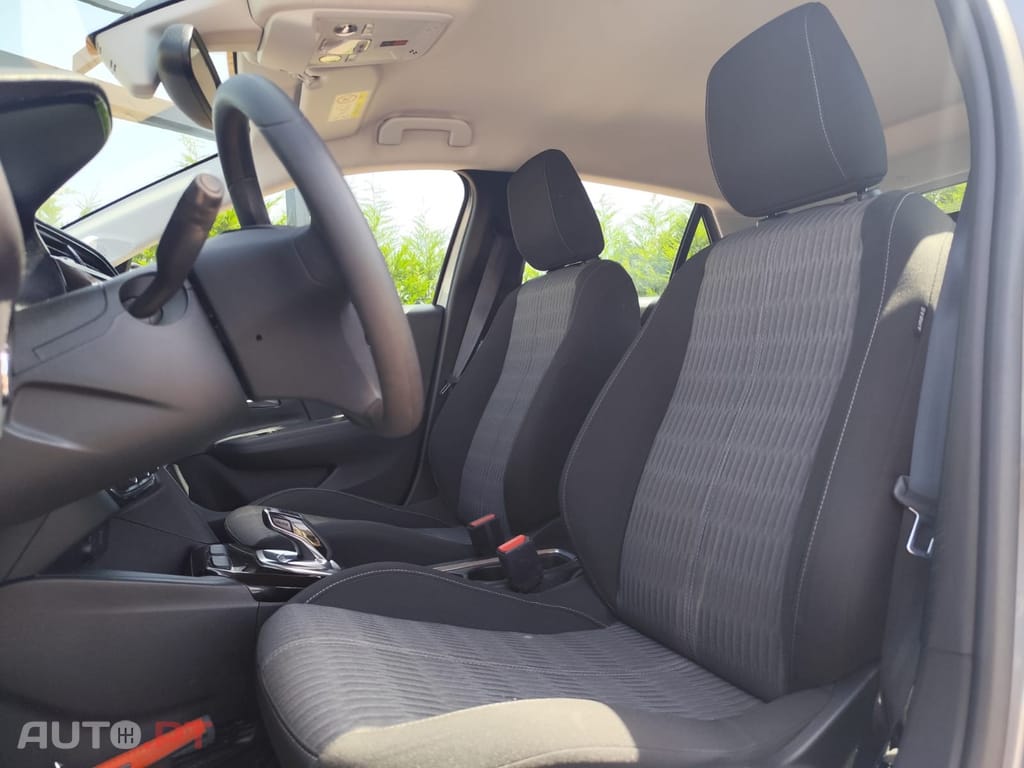 Opel Corsa-e e-Elegance — fotografia 17