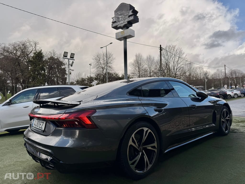 Audi E-Tron GT quattro